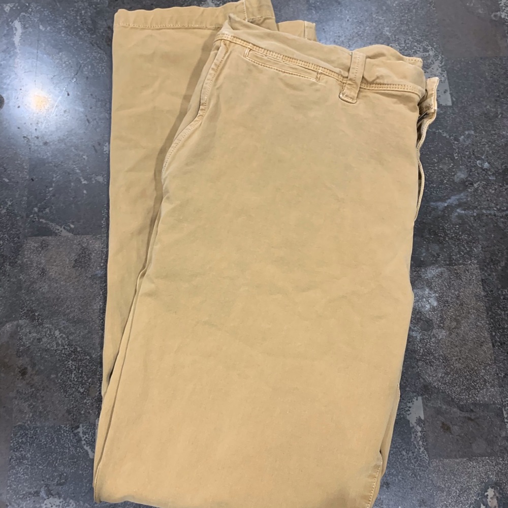 Men’s khakis